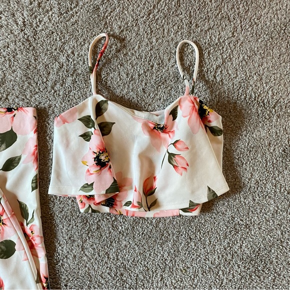 Matching set - Picture 2 of 3